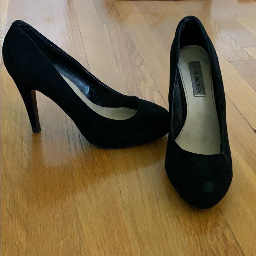 Steve Madden REMEDY Black Suede Pumps